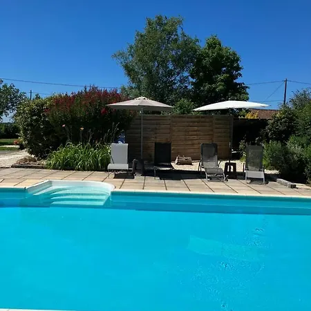 Fleurs Sauvages A Rebeuse New Hosts Full Of Nature Apartment Corgnac-sur-l'Isle